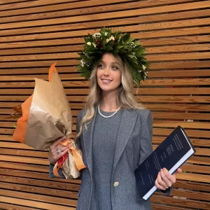 Alessandra - Insegnante di diritto - Velletri