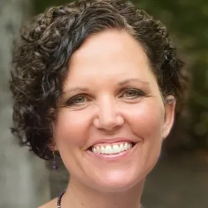 Jolene - Yoga tutor - Carman
