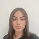 Giuliana - Insegnante di aiuto compiti - Napoli