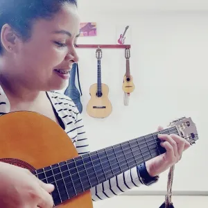 Nayla - Profe de guitarra - Florencia