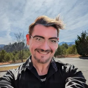 Cody - Make-up tutor - East Bend