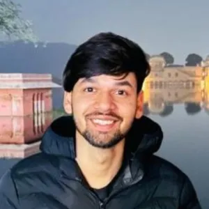 Shivam - Computer programming teacher - Faridabad