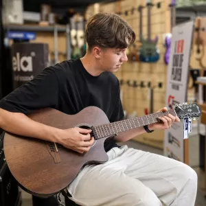 MARt - Prof de guitare - Roussy-le-Village