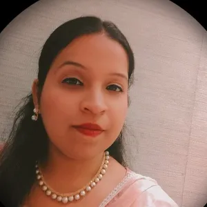 Tasneem - Accounting teacher - Vadodara