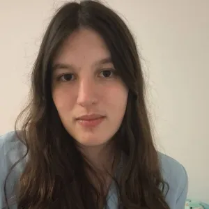 Laila - profesor de contabilidad - Maó