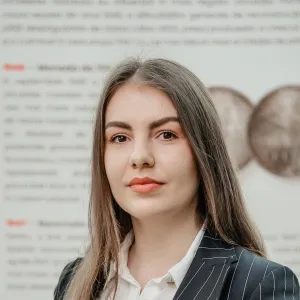 Livia - Profesor de matematică - Iași