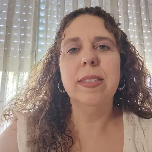 Karina - profesor de contabilidad - San Martín