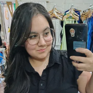 Naty - Profe de diseño de indumentaria y textil - 