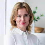 Sarah - Prof de médecine - Paris
