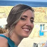 Elina - Insegnante di economia - Caltanissetta