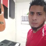 Irving - profesor de piano - Las Cumbres