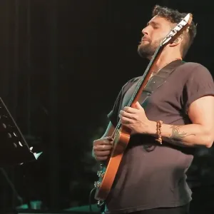 Leo - profesor de educación musical - Mercedes