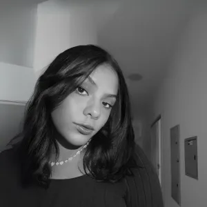 Gabriela - Professor de português para estrangeiros - Cristália