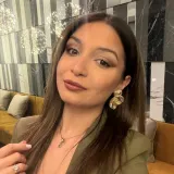 Gabriela - Profesor de canto - București