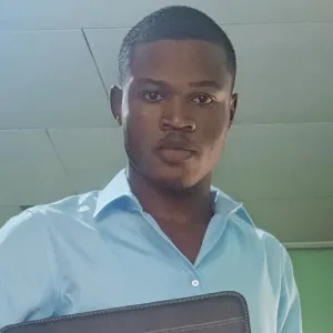 Johnny - Prof de fle français langue étrangère - Ebolowa