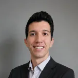 Alessandro - Prof de finanças - Osasco