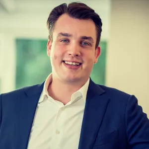 Julian - Lehrkraft für Buchhaltung & Rechnungswesen - Düsseldorf