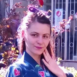 Iuly chrisstinaa - Profesor de Engleză - București