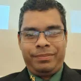 Ricardo - prof de Emprendimiento - Panamá