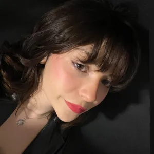 Esra - Tarih öğretmeni - Tokat