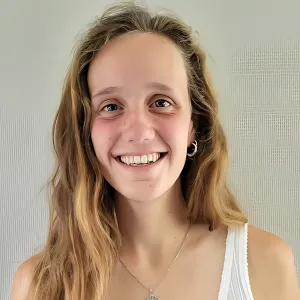 Taryn - Guitar Tutor - Cardiff