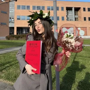 Martina - Insegnante di aiuto compiti - Caronno Pertusella