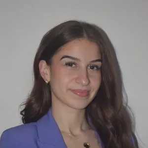 Halima - Lehrkraft für BWL - Wien