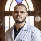 Tales - Prof de fisioterapia - São Paulo