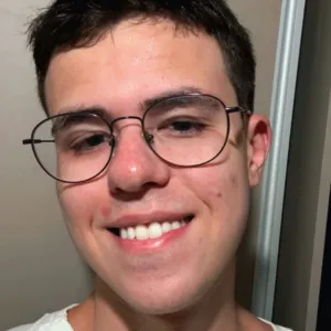 Bernardo - Professor de matemática - Uberlândia