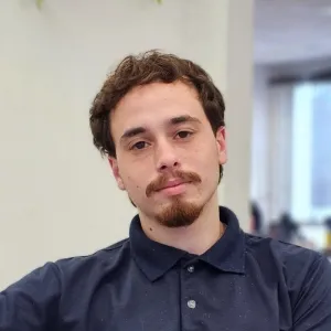 Eric - Prof de iniciação à informática - Curitiba