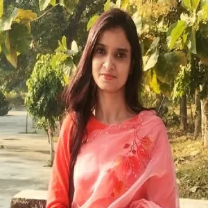 Bushra - Biology teacher - Sitarganj