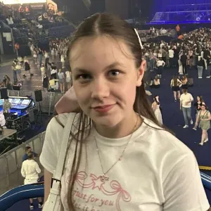 Holly - Business Studies tutor - Boston