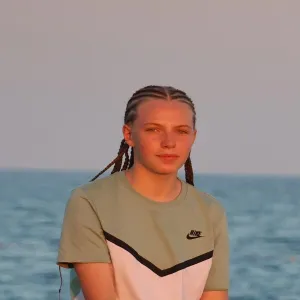 Maïa-Lys - Prof de maths - Léglise