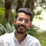 Aymane - professeur d'économie - Paris