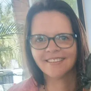 Karina - profesor de contabilidad - Asunción