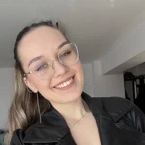 Mara - Profesor de informatică - București