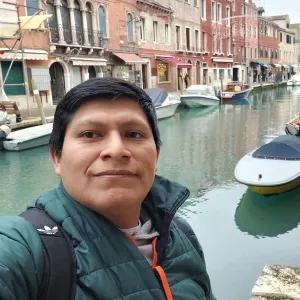 Percy javier - profesor de arquitectura - Los Olivos
