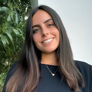 Lara - Violin Tutor - Vancouver