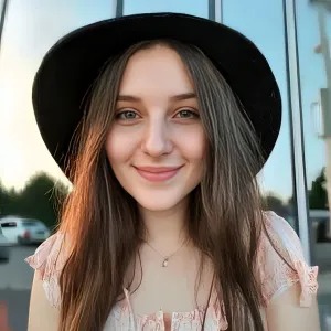 Ivy - Piano tutor - Burnaby