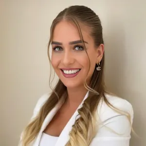 Elise - Guitar tutor - Burnaby