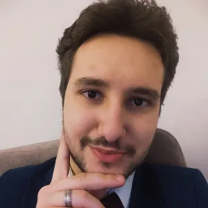 Vlad - Profesor de chimie organică - Craiova