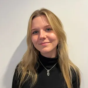 (E) Sabrina - Guitar tutor - Lethbridge