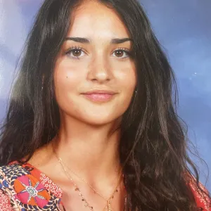 Elina - professeur de français scolaire - La Seyne-sur-Mer