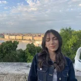 Sara - Insegnante di aiuto compiti - Napoli