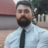 Robert - Profesor de pregătire pentru bacul la istorie - București