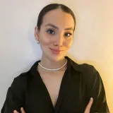 Ayna - Türkçe öğretmeni - 