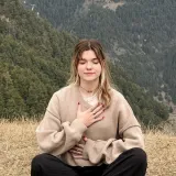 Victoria - profesor de yoga - Calafell