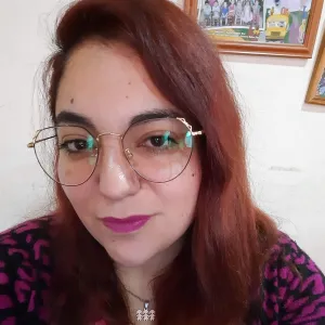 TAMARA - Profesor de lenguaje y comunicación - Santiago