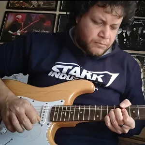 Satanik - Guitar tutor - Kolkata