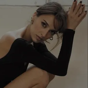 Louise - Prof de yoga - Paris